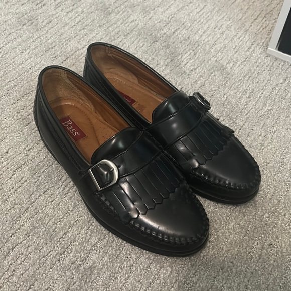 Men’s Size 8 Bass Loafers - Picture 1 of 4